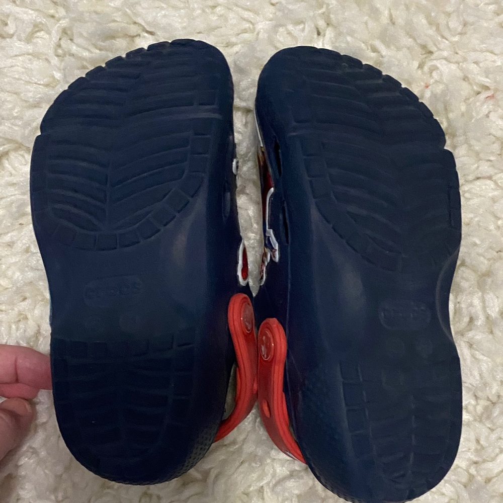 Crocs Marvel Avengers superhero boys size 11 crocs iconic comfort shoes ¥ - Picture 6 of 16